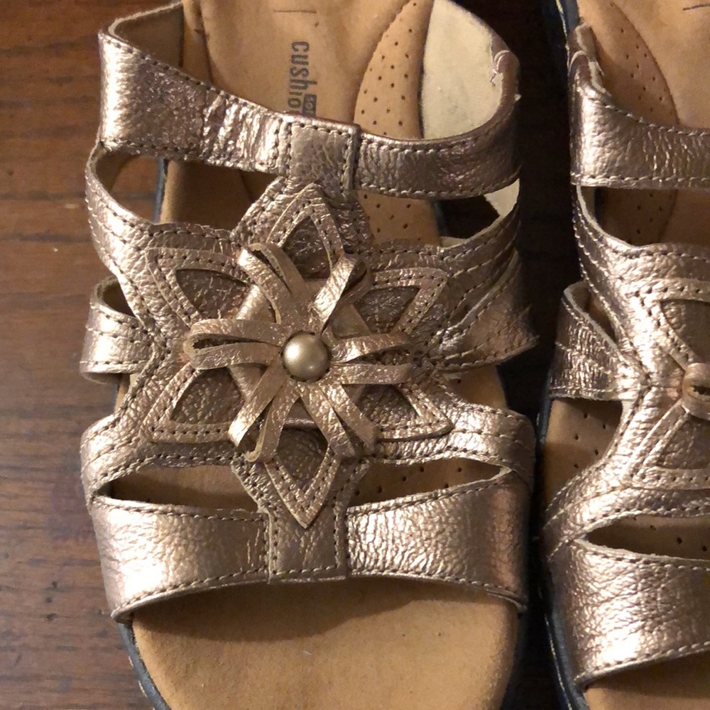 Sandals - Picture 2 of 4